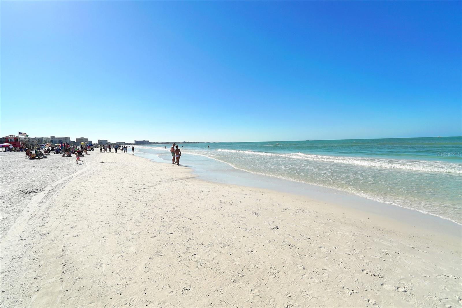 732 SIESTA DR