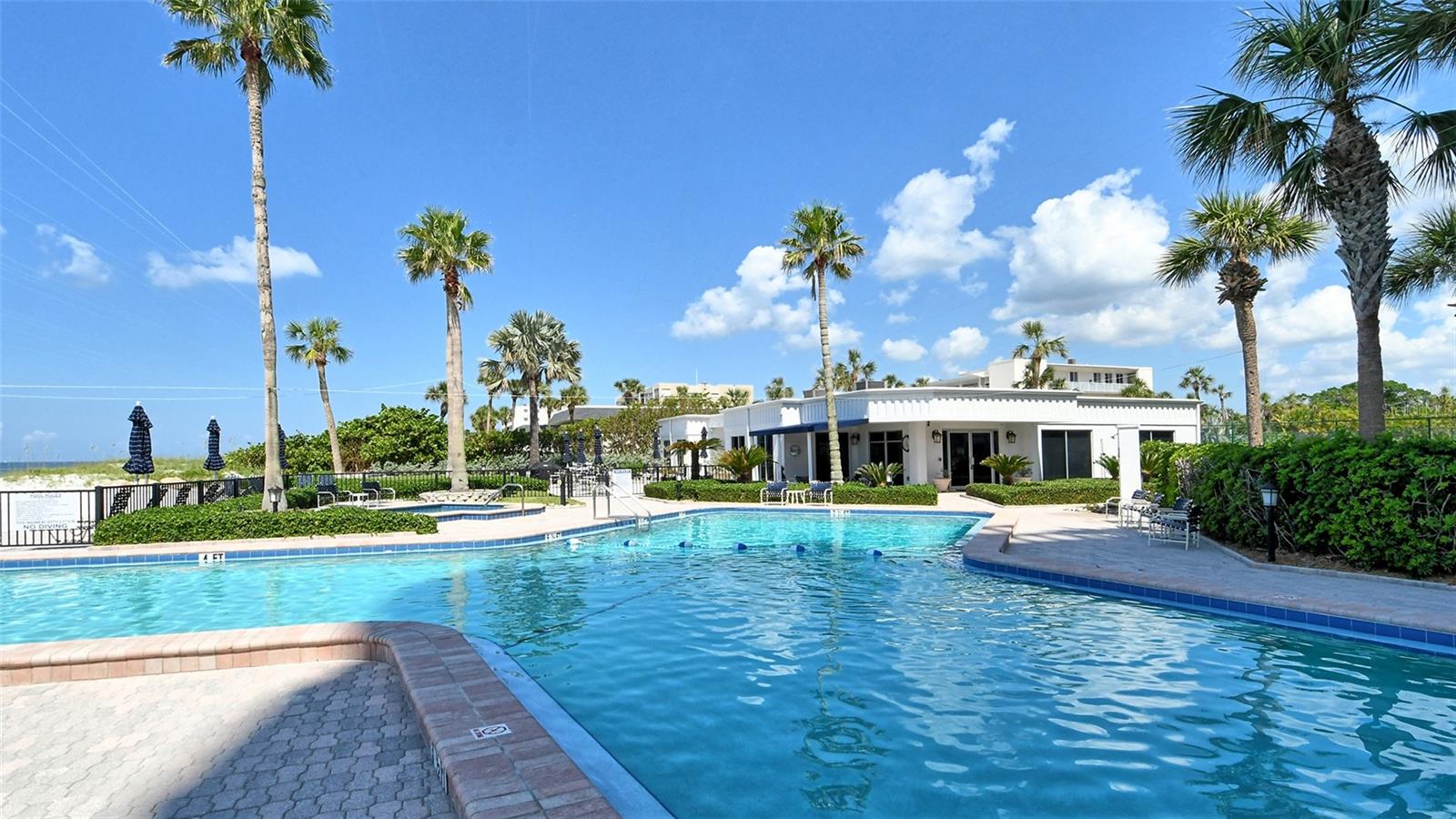 2525 GULF OF MEXICO DR #7B