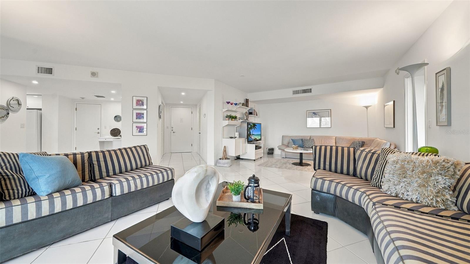 2525 GULF OF MEXICO DR #7B