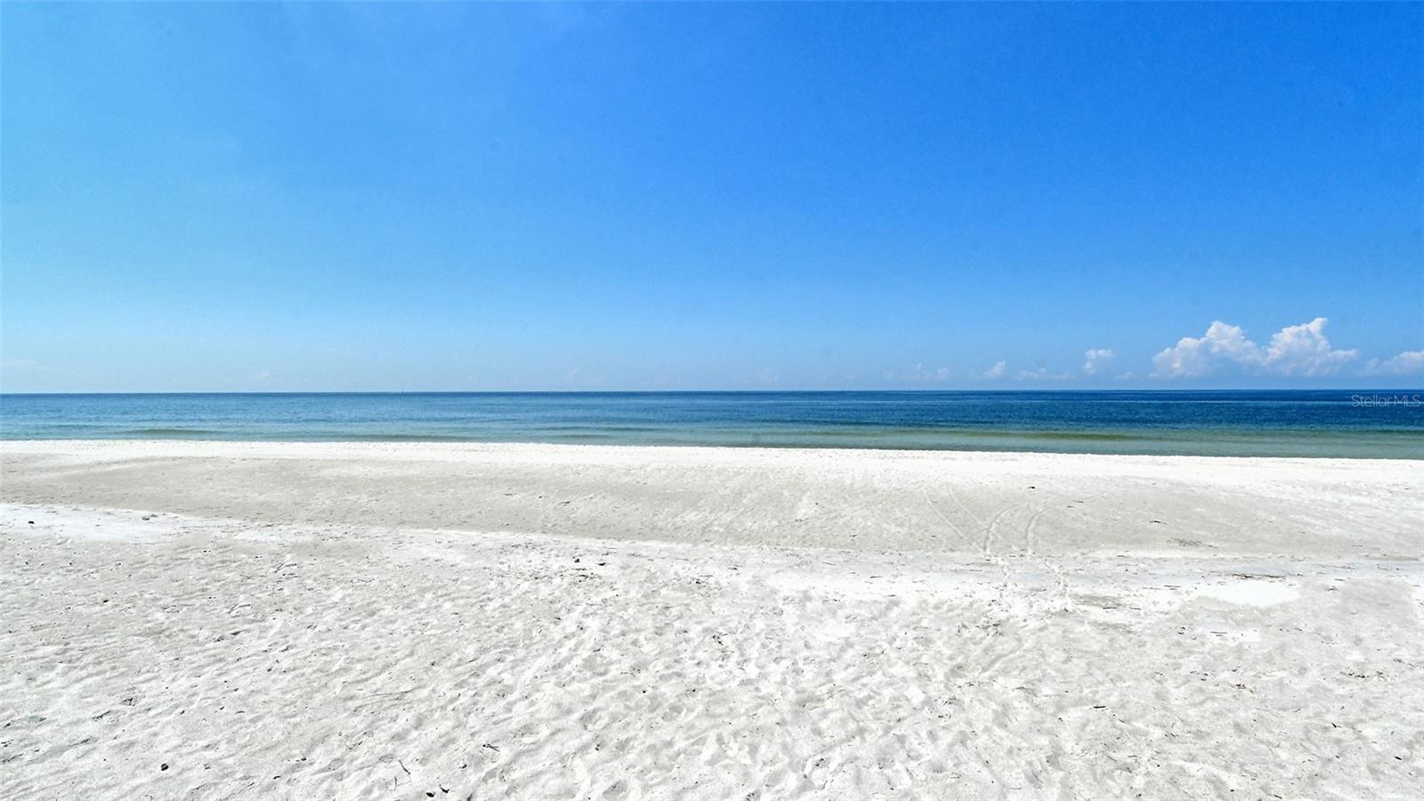 2525 GULF OF MEXICO DR #7B