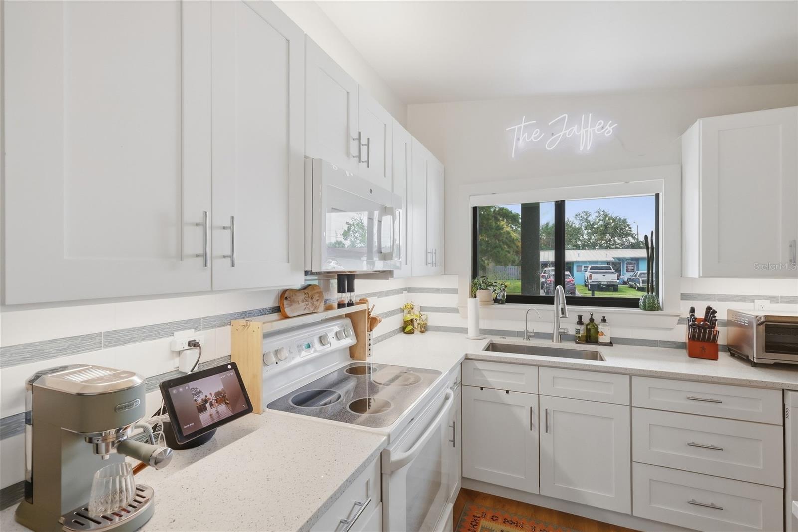 5055 LAHAINA DR