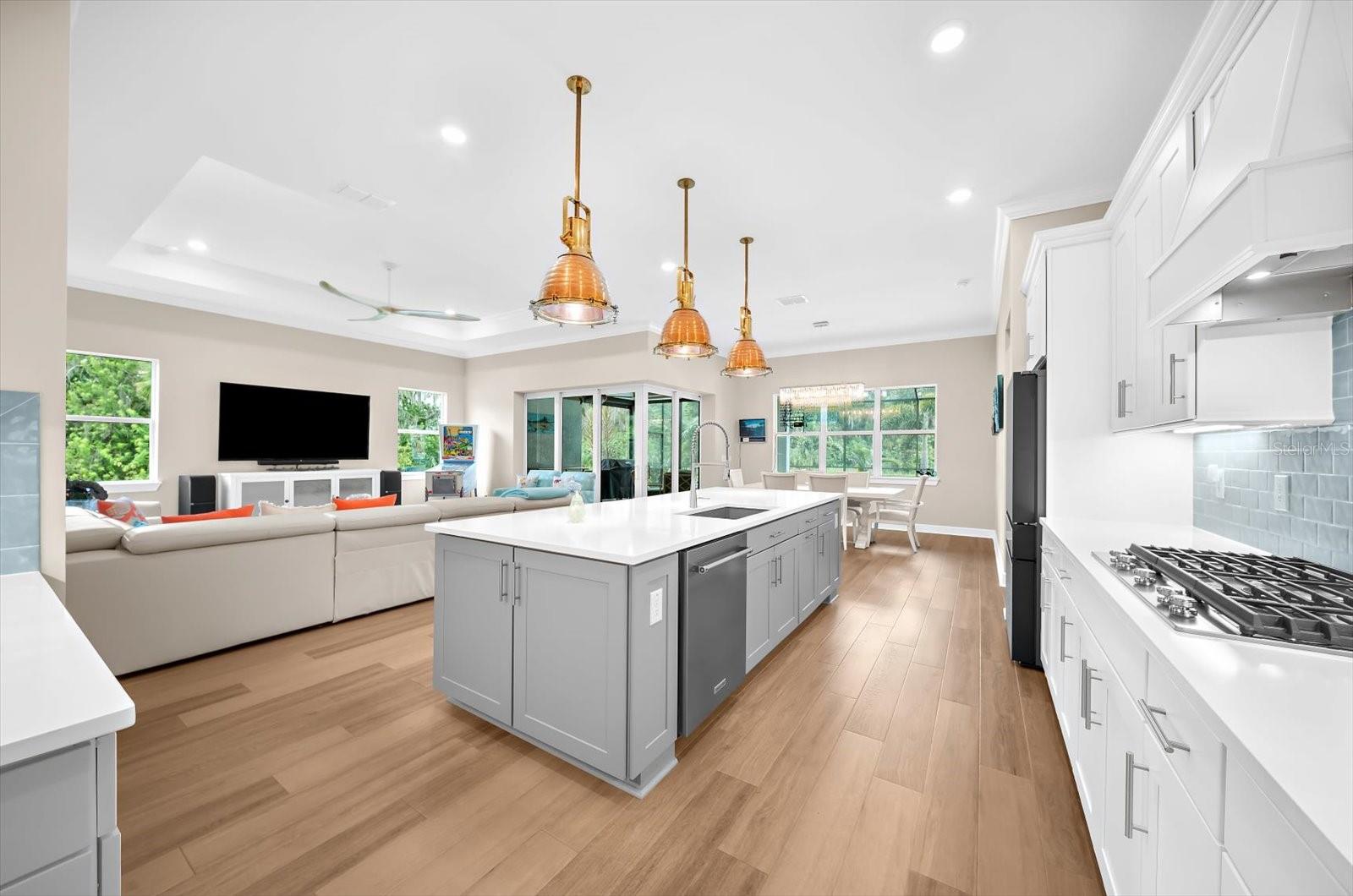 10716 SARATOGA PL