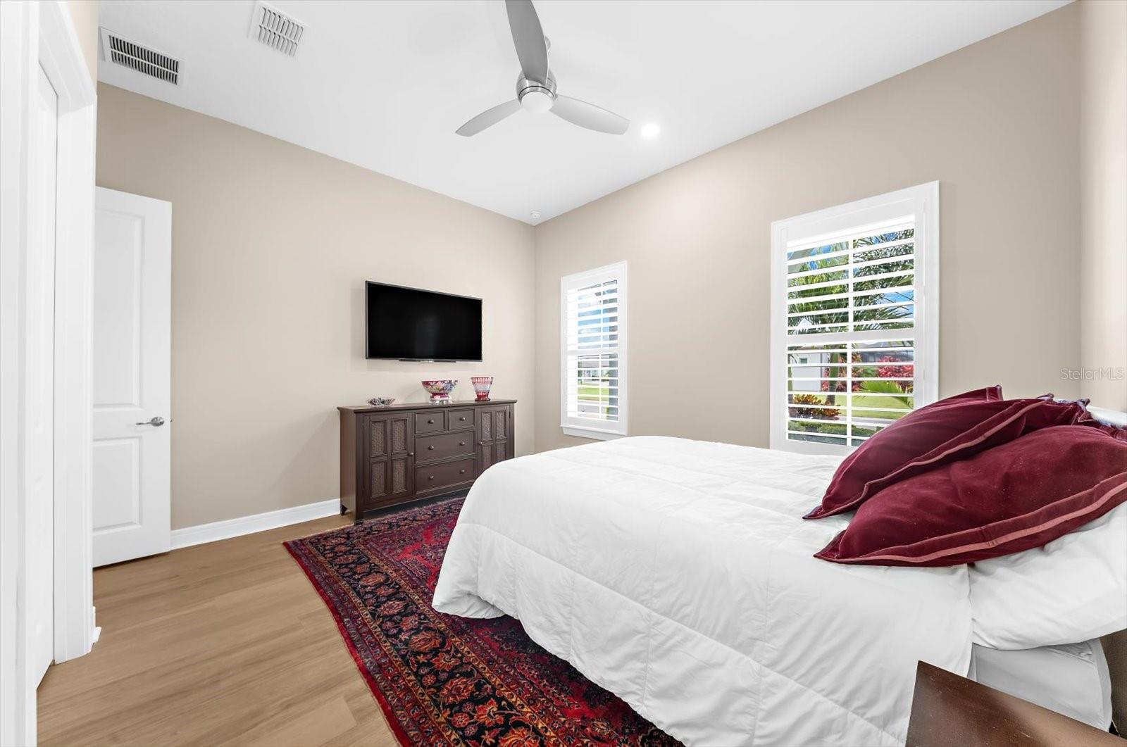 10716 SARATOGA PL