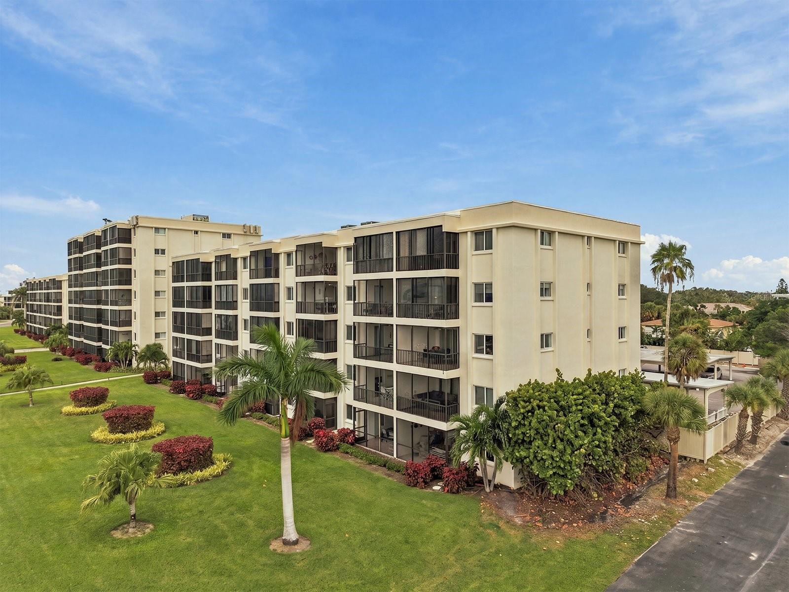 797 BEACH RD #415