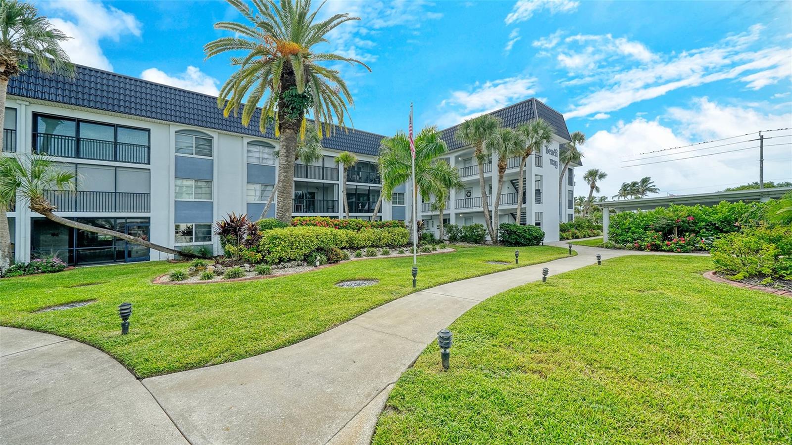 5600 BEACH WAY DR #207
