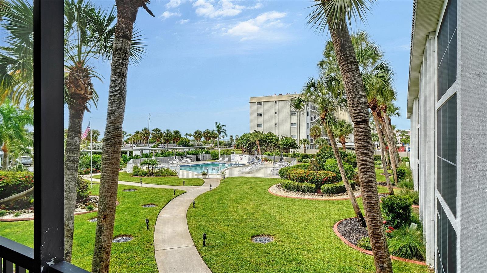 5600 BEACH WAY DR #207