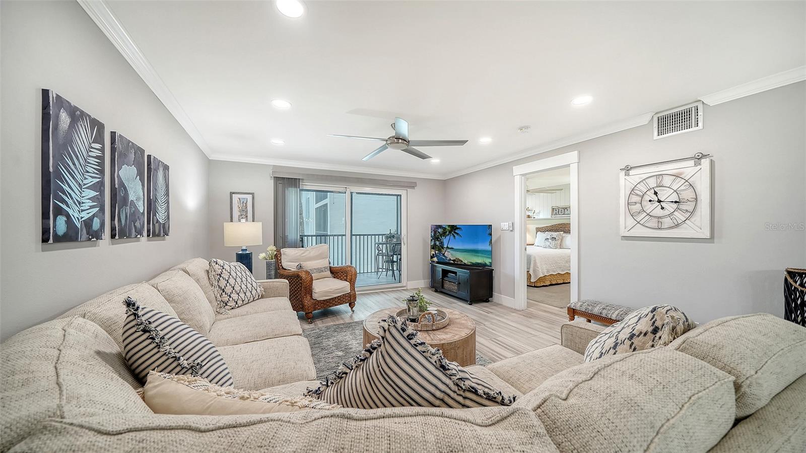 5600 BEACH WAY DR #207