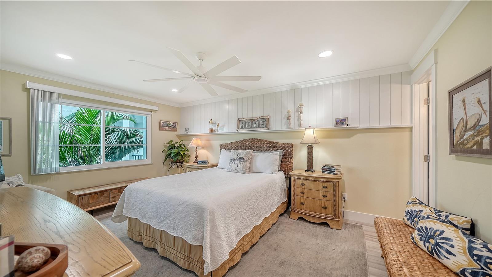 5600 BEACH WAY DR #207