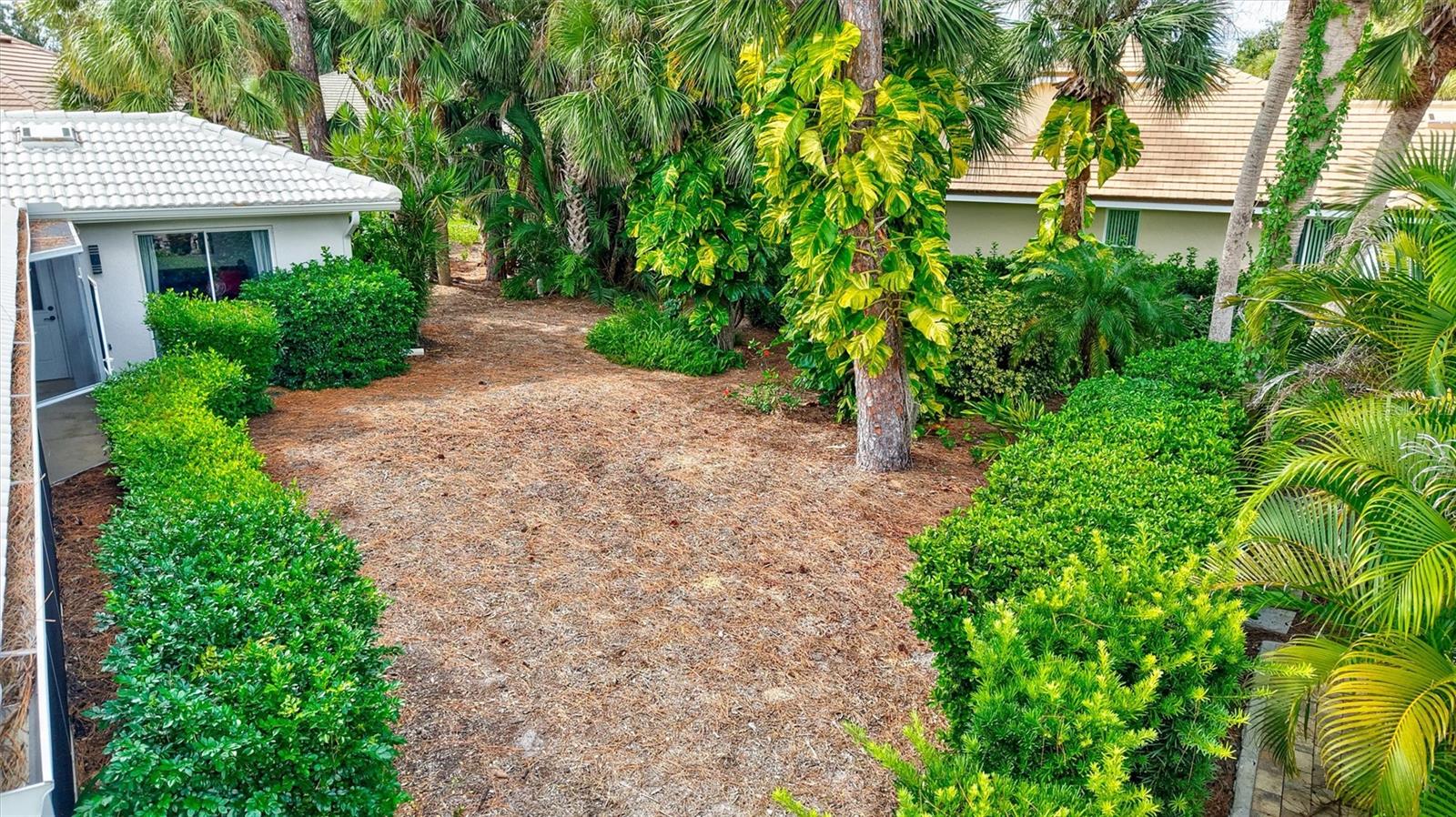 2104 TOCOBAGA LN