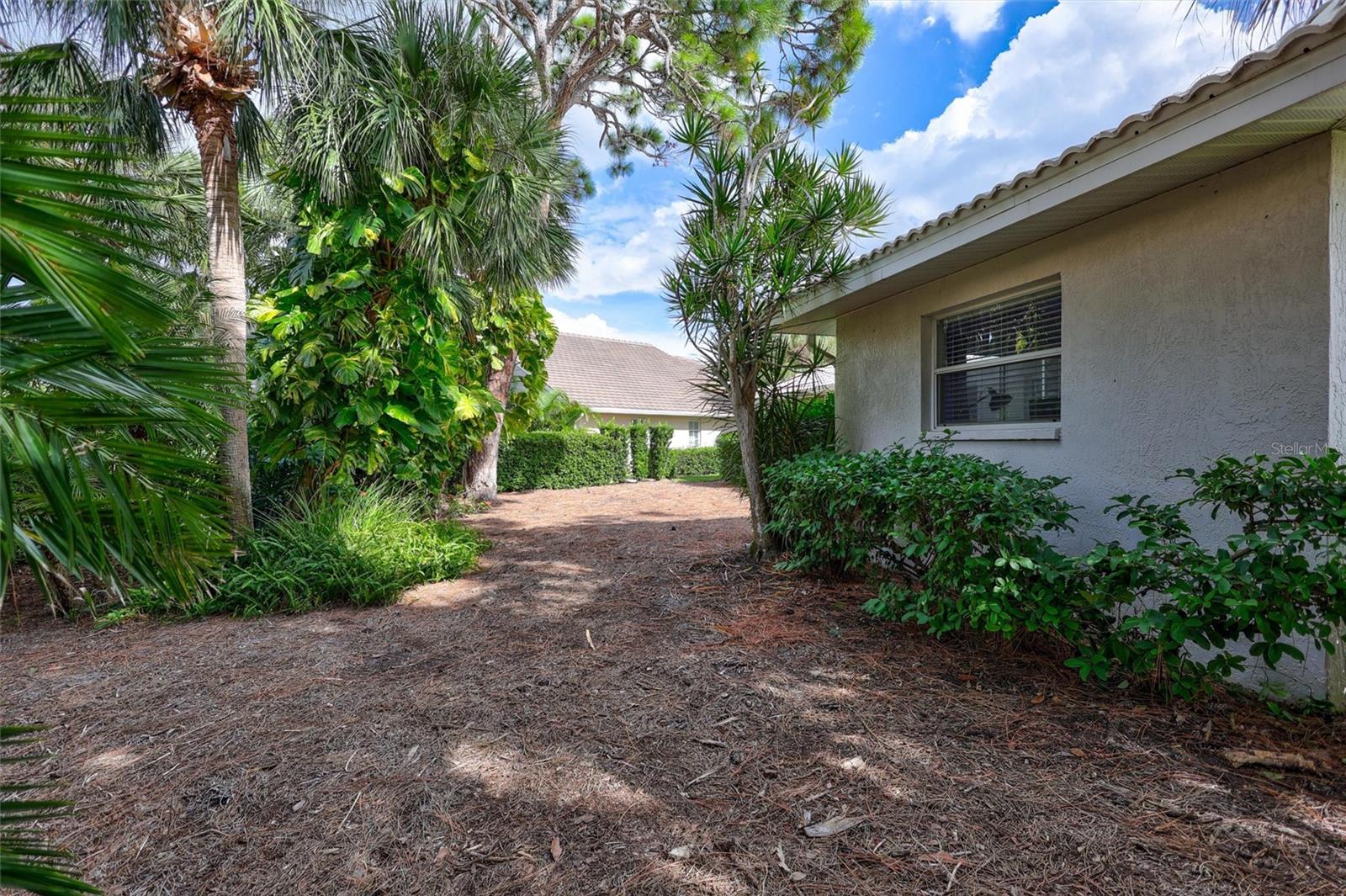 2104 TOCOBAGA LN