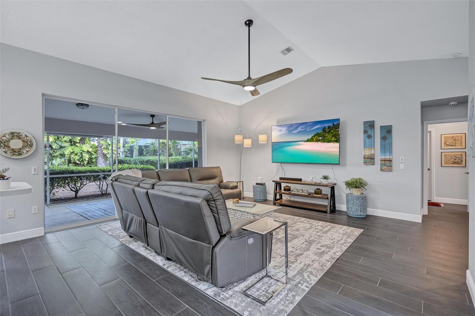 2104 TOCOBAGA LN