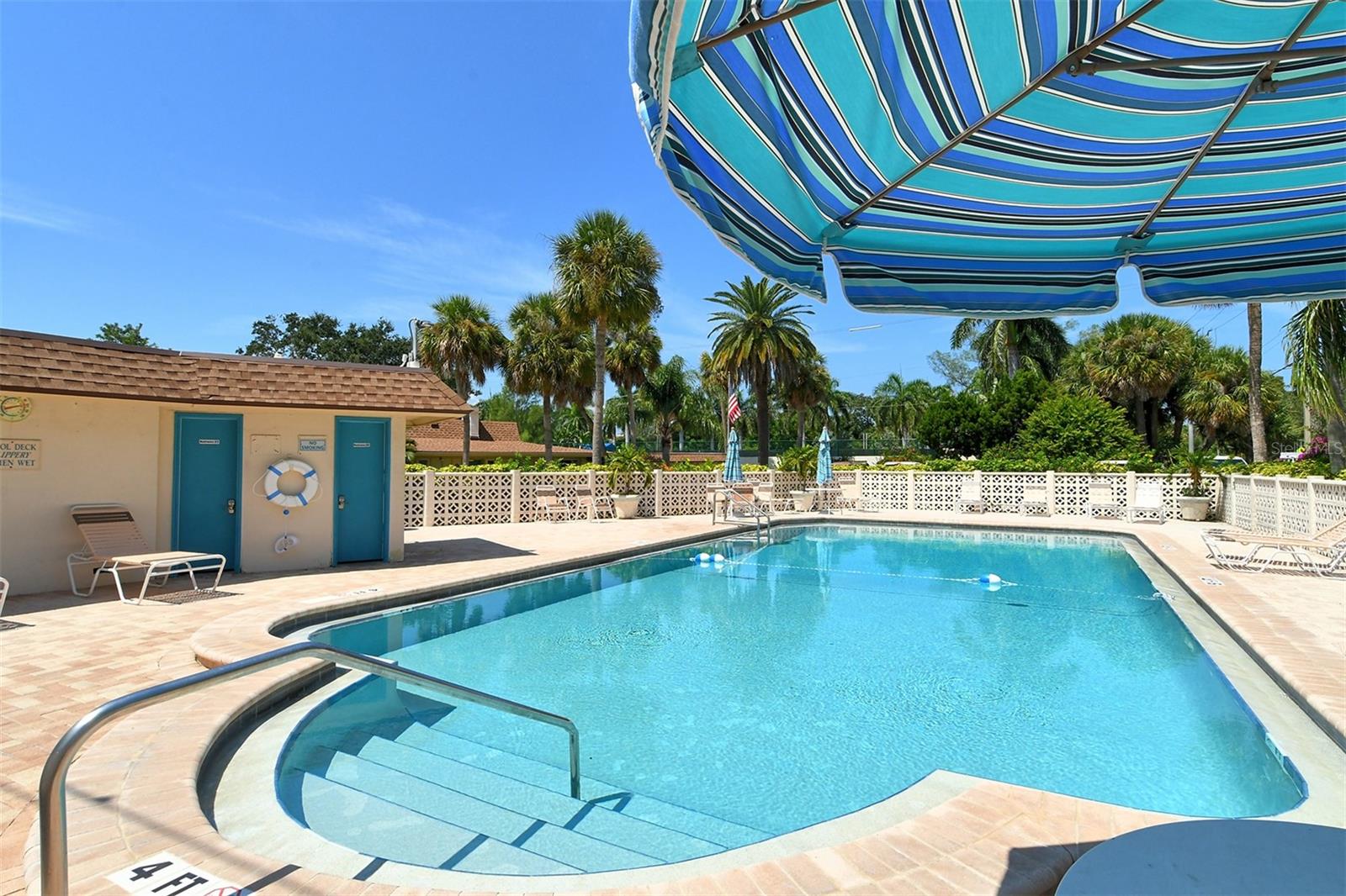 5950 MIDNIGHT PASS RD #201