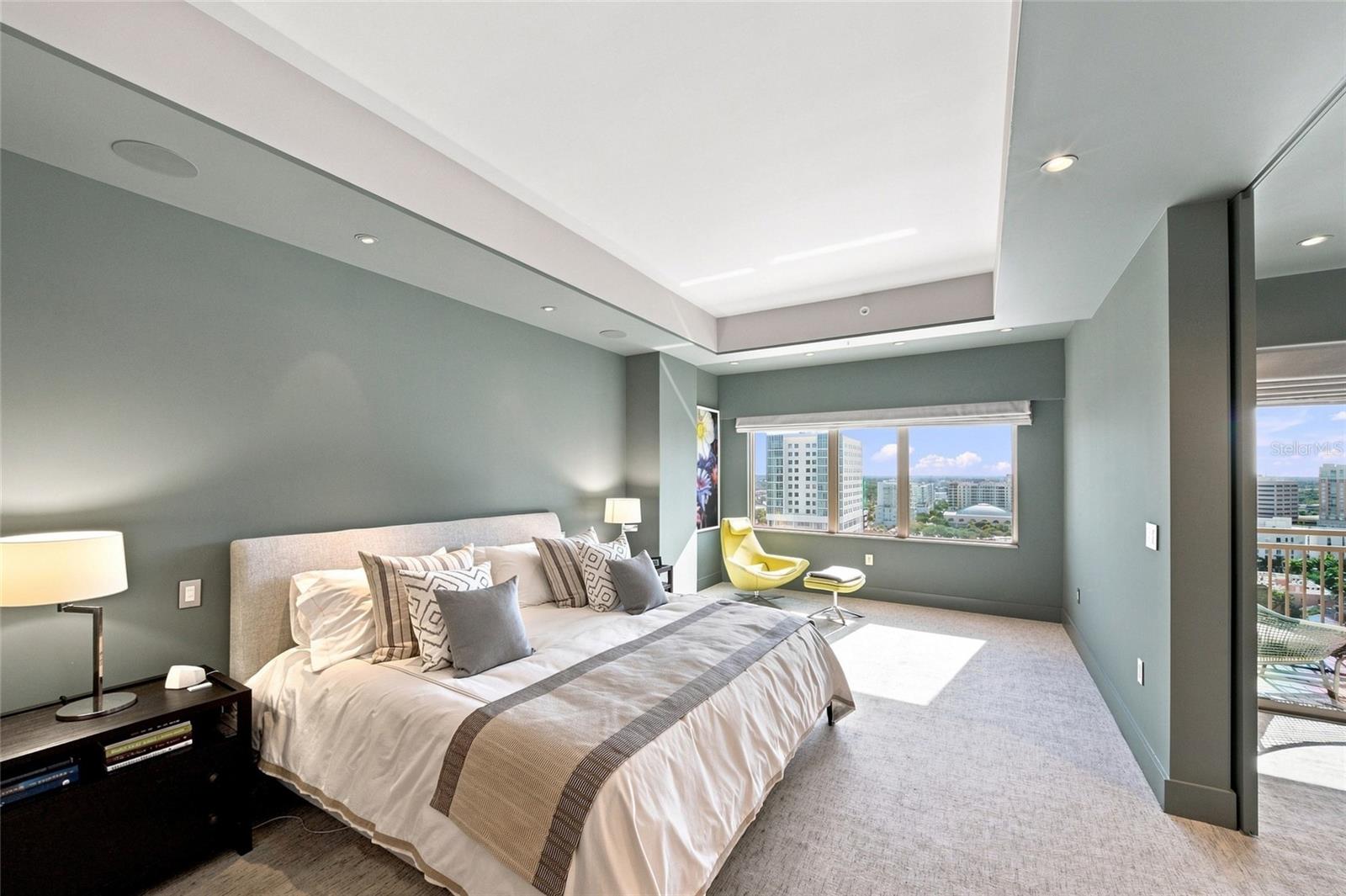 1111 RITZ CARLTON DR #1704