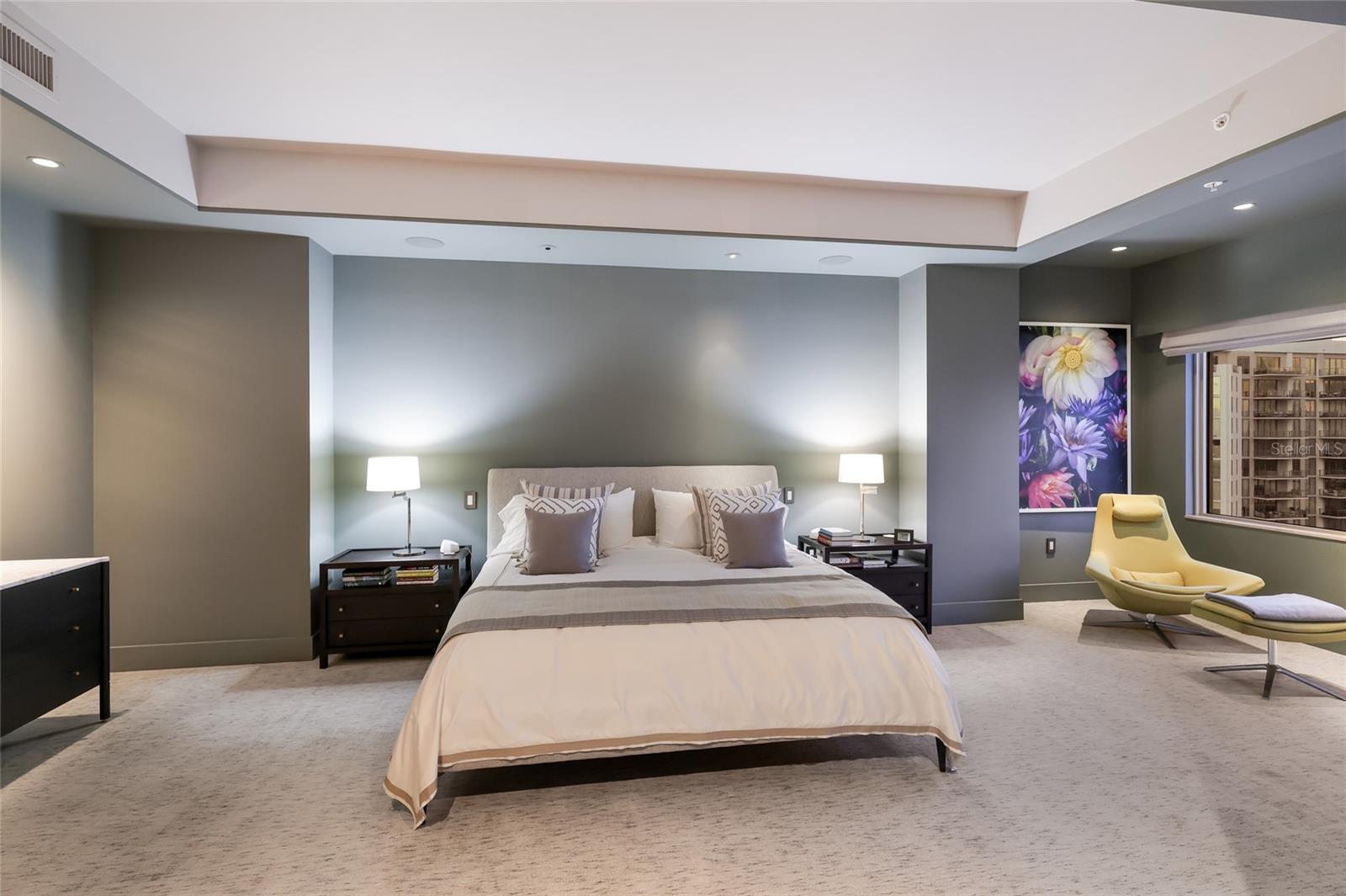 1111 RITZ CARLTON DR #1704