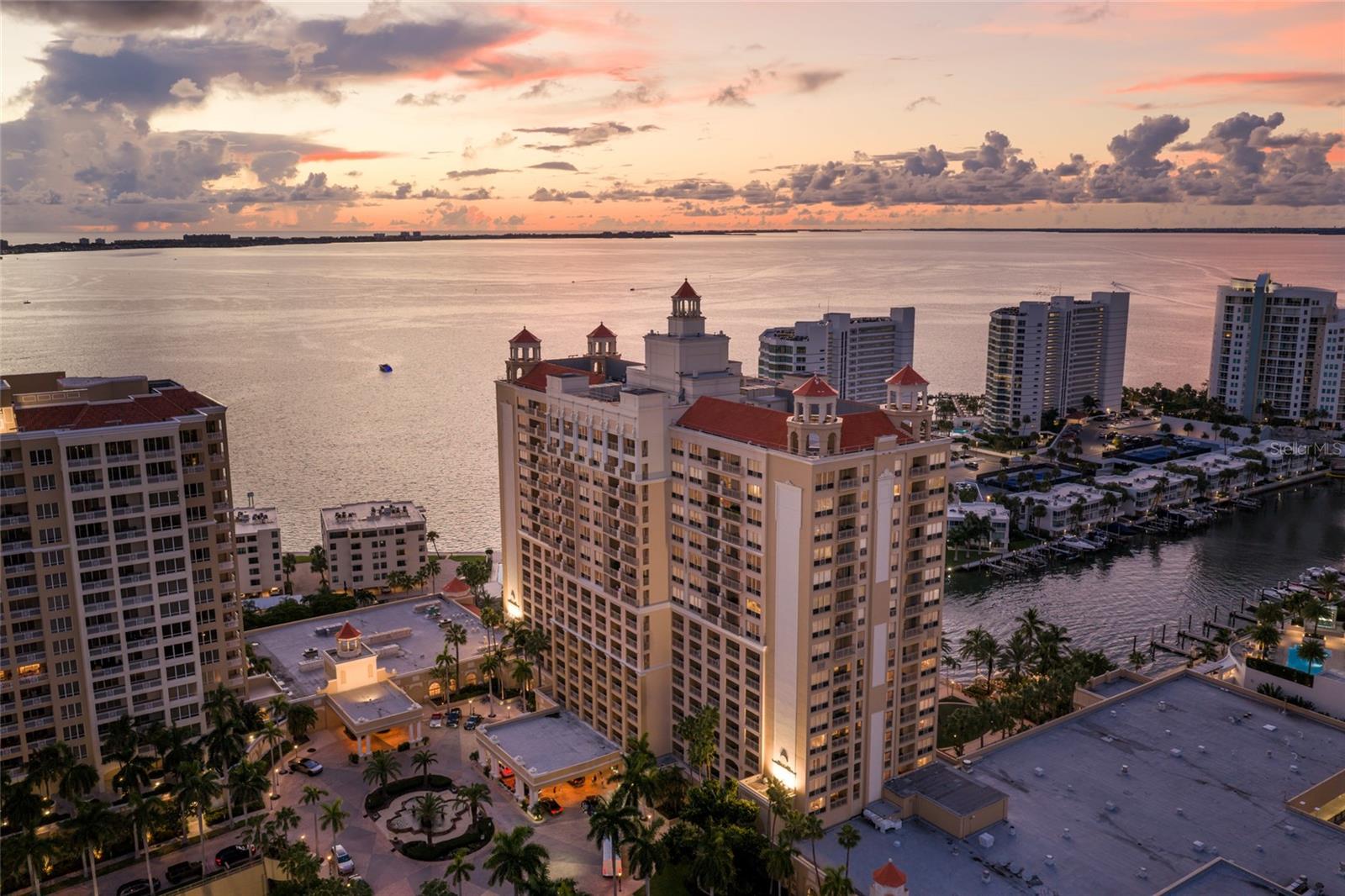 1111 RITZ CARLTON DR #1704