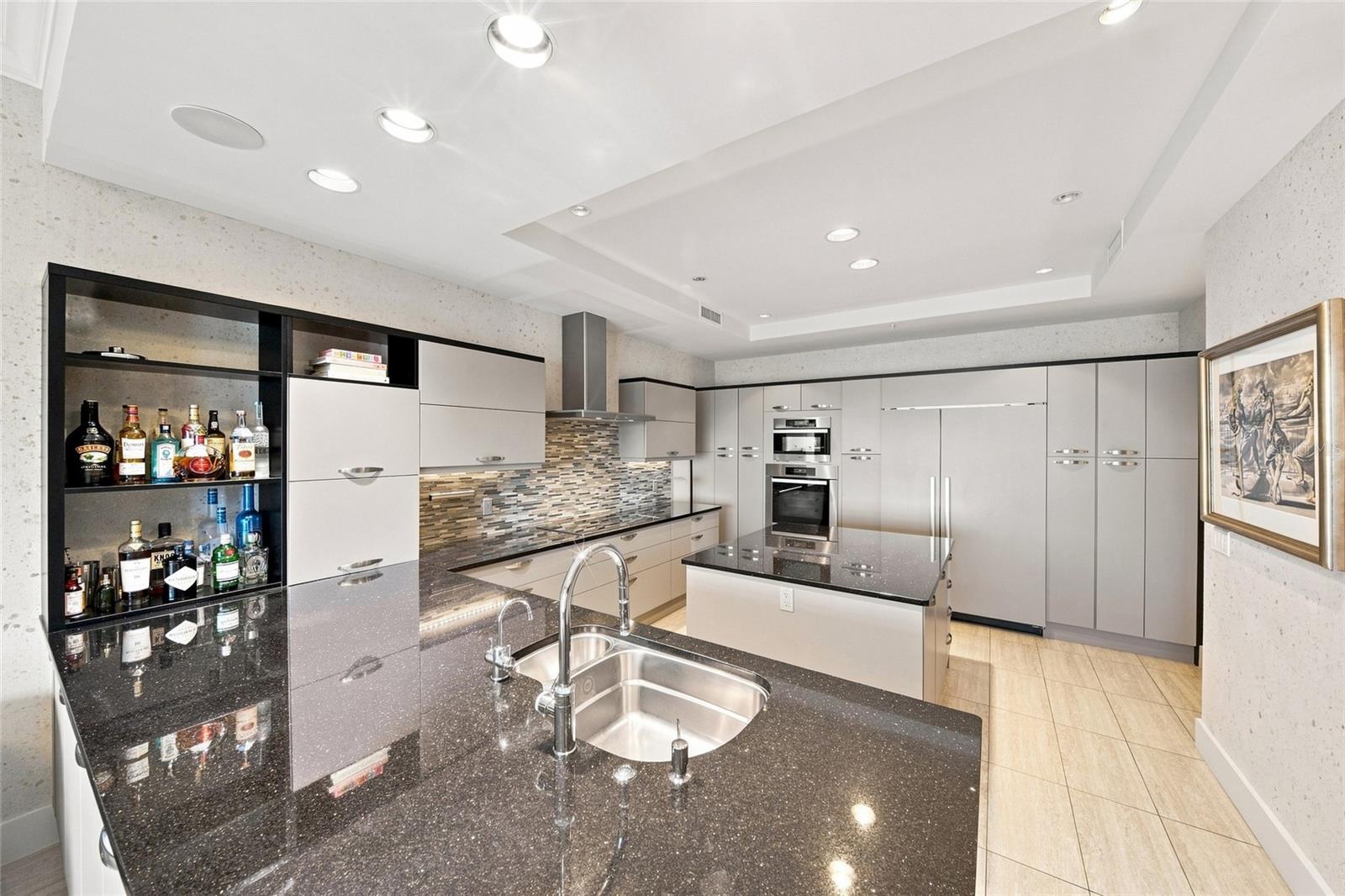 1111 RITZ CARLTON DR #1704