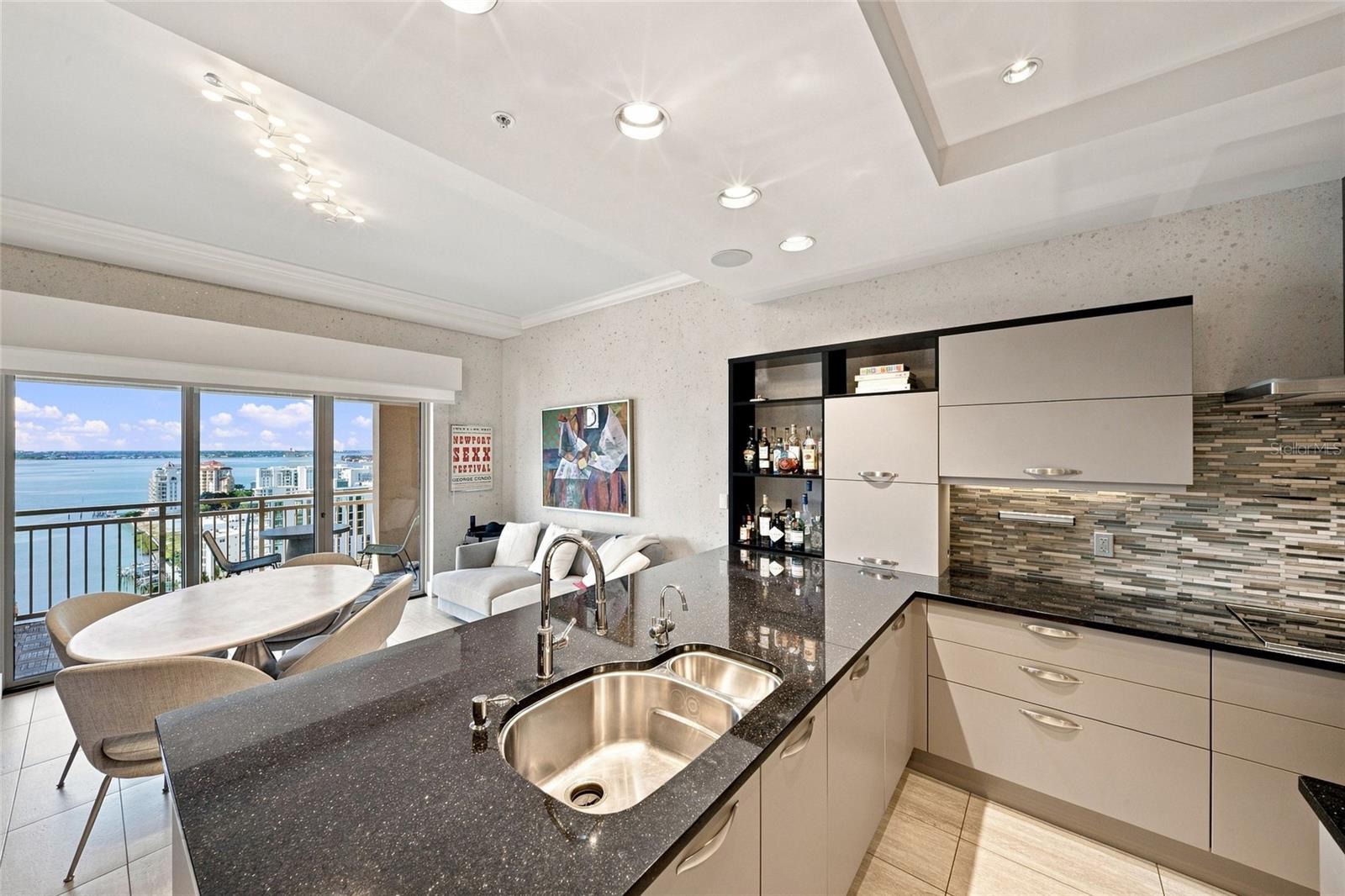 1111 RITZ CARLTON DR #1704