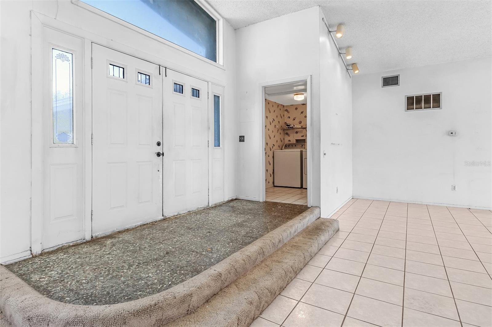 2817 CORAL WAY