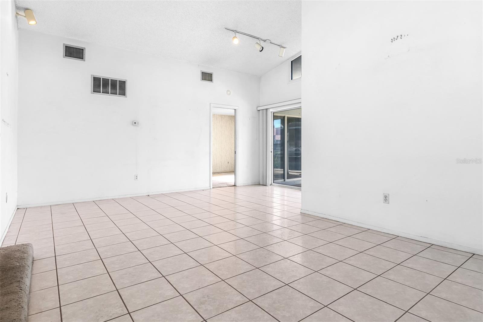 2817 CORAL WAY