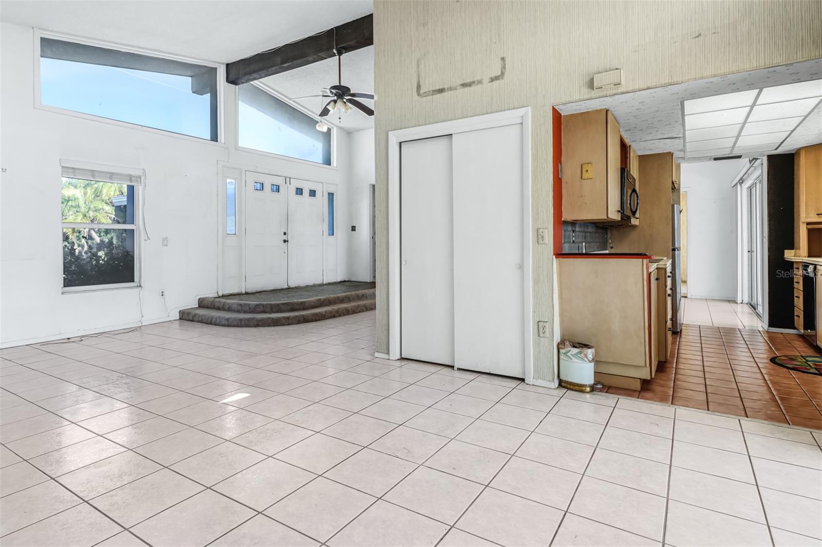 2817 CORAL WAY