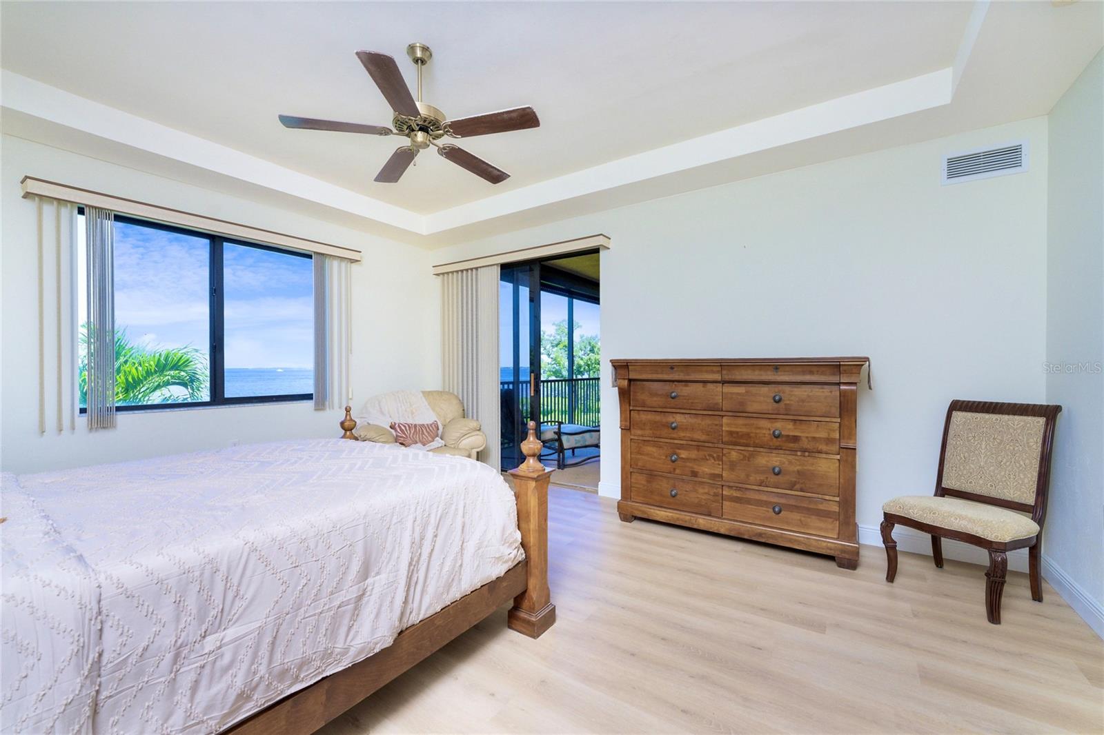 85 VIVANTE BLVD #204