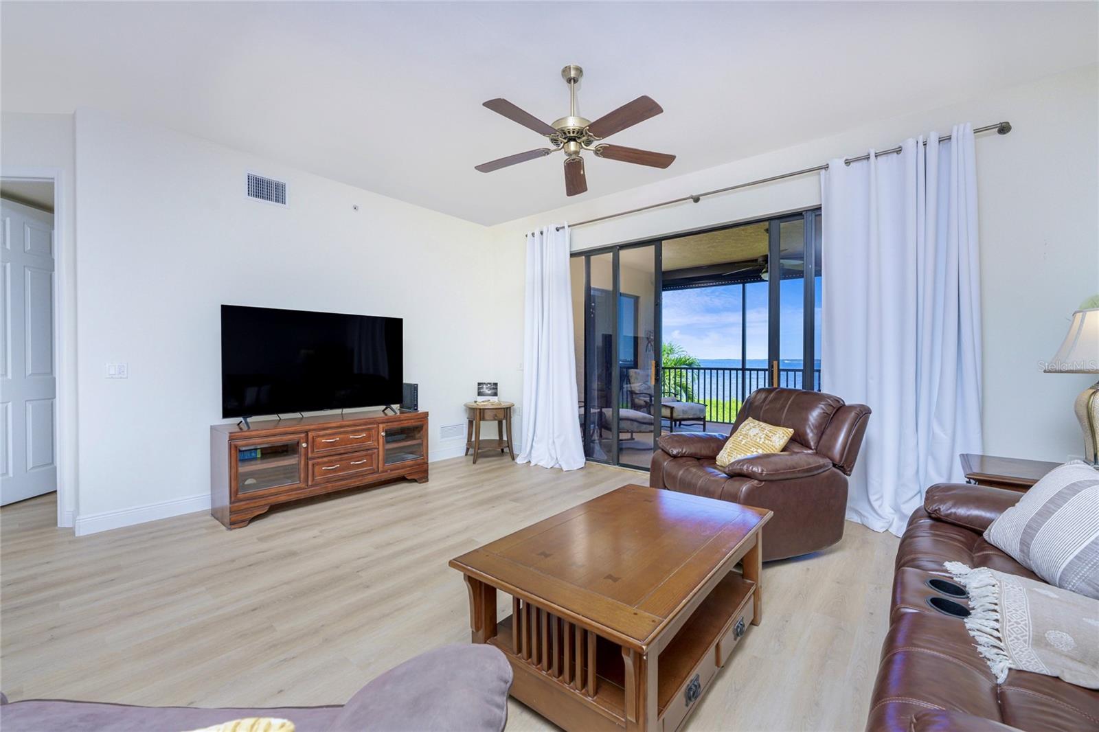 85 VIVANTE BLVD #204