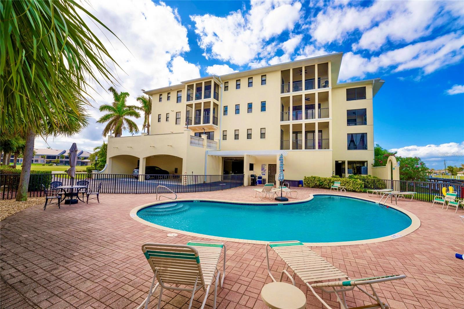 1340 ROCK DOVE CT #121