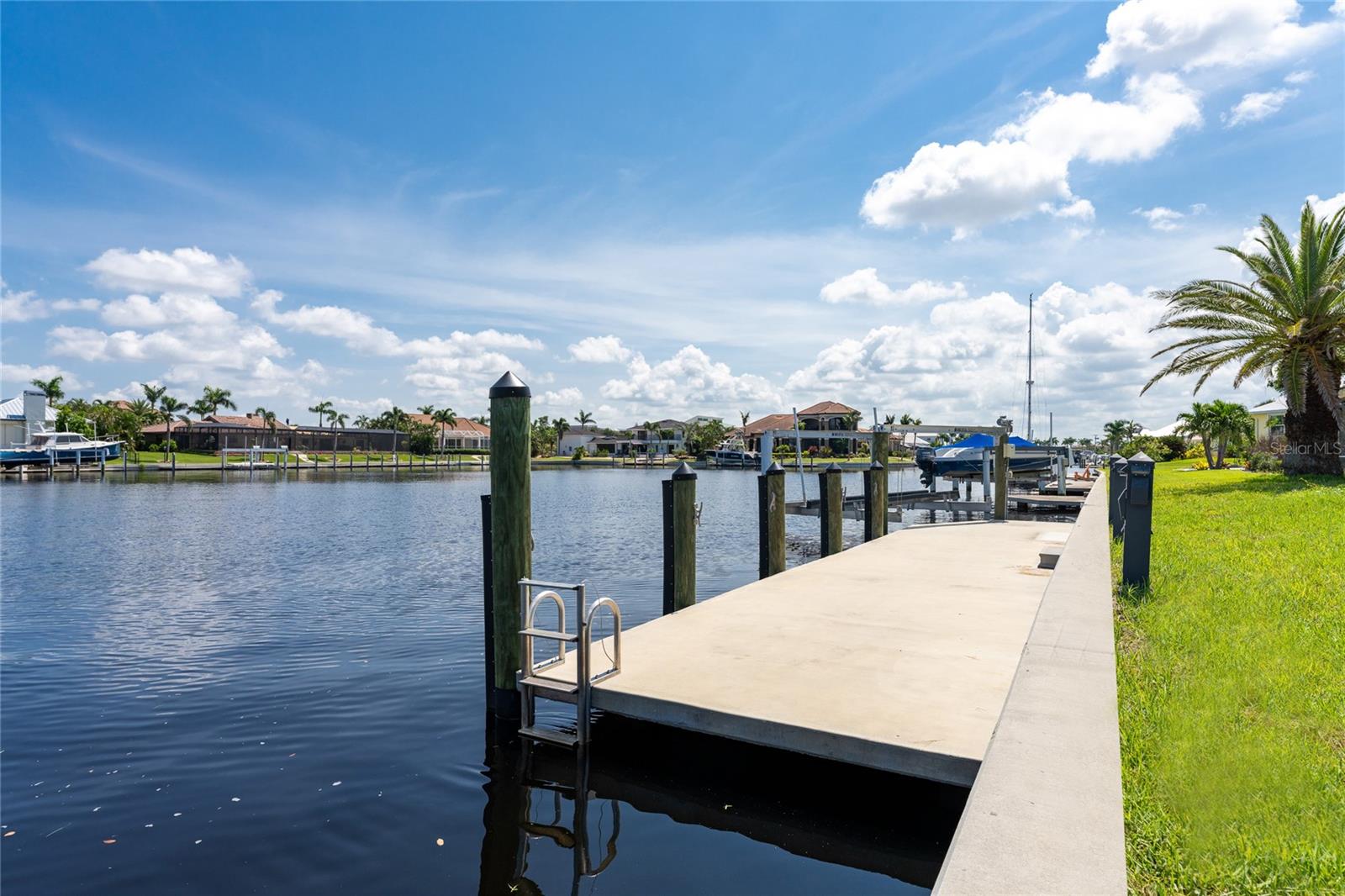 2120 GULFVIEW RD