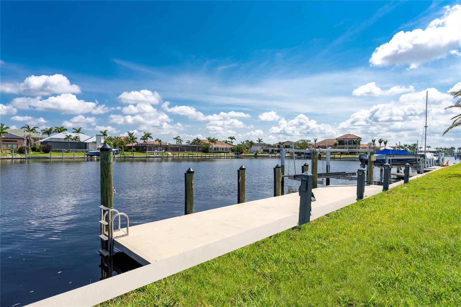2120 GULFVIEW RD