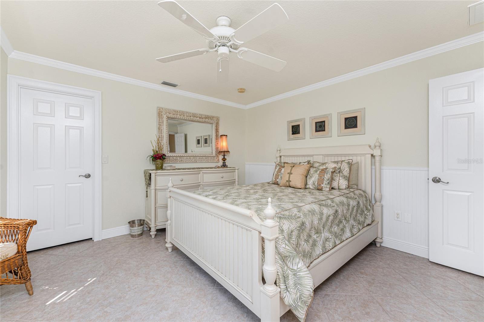 2336 VIA VENETO DR