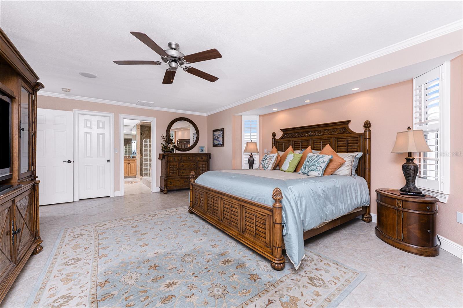 2336 VIA VENETO DR