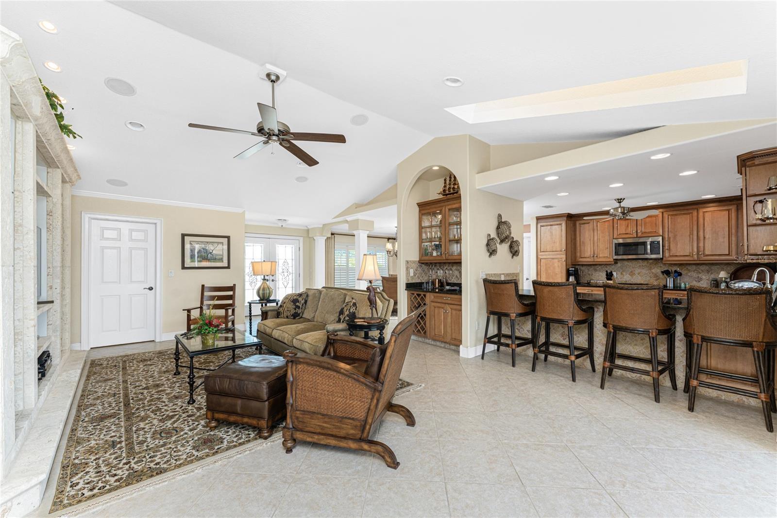 2336 VIA VENETO DR
