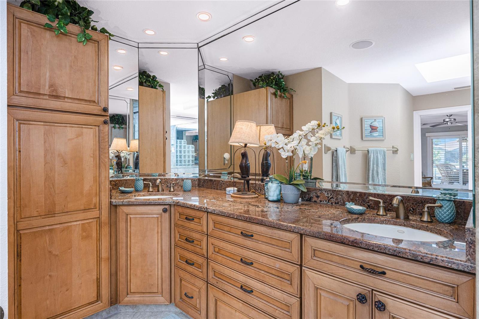 2336 VIA VENETO DR