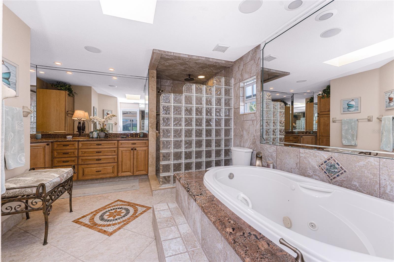 2336 VIA VENETO DR