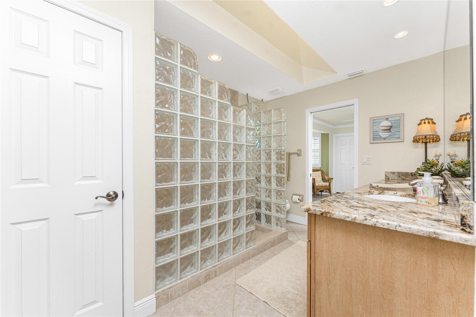 2336 VIA VENETO DR