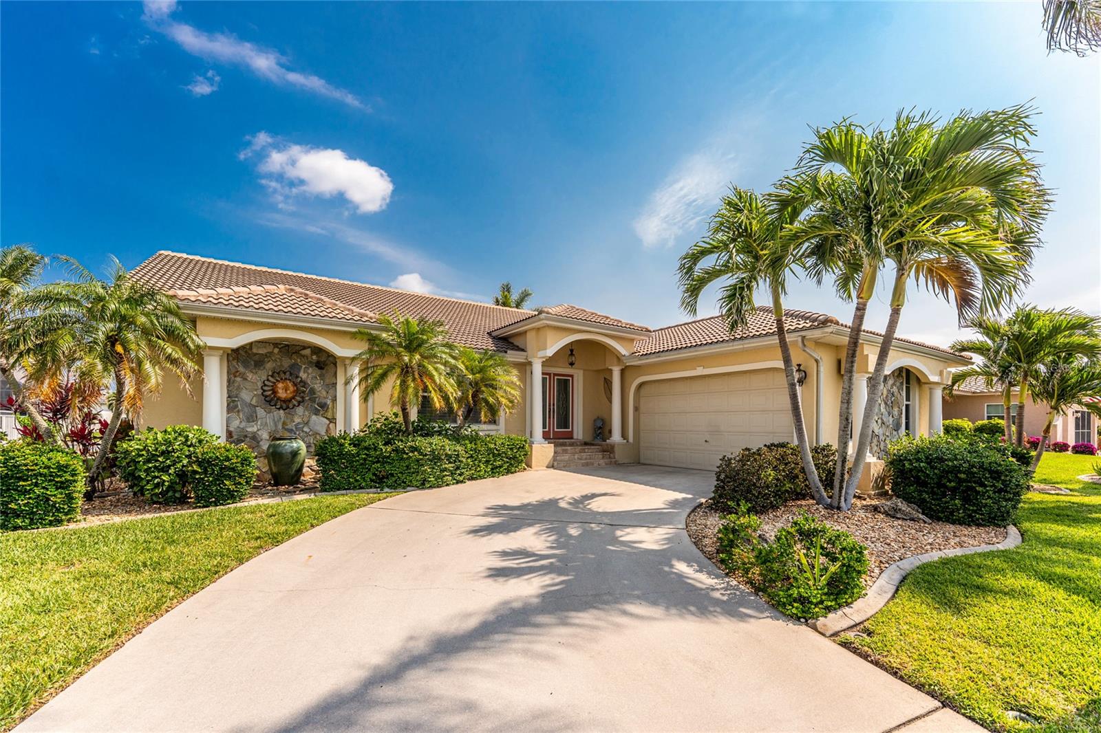 2336 VIA VENETO DR