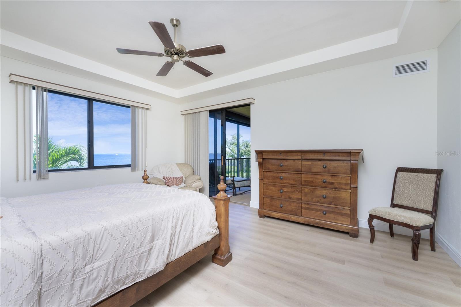 85 VIVANTE BLVD #8524