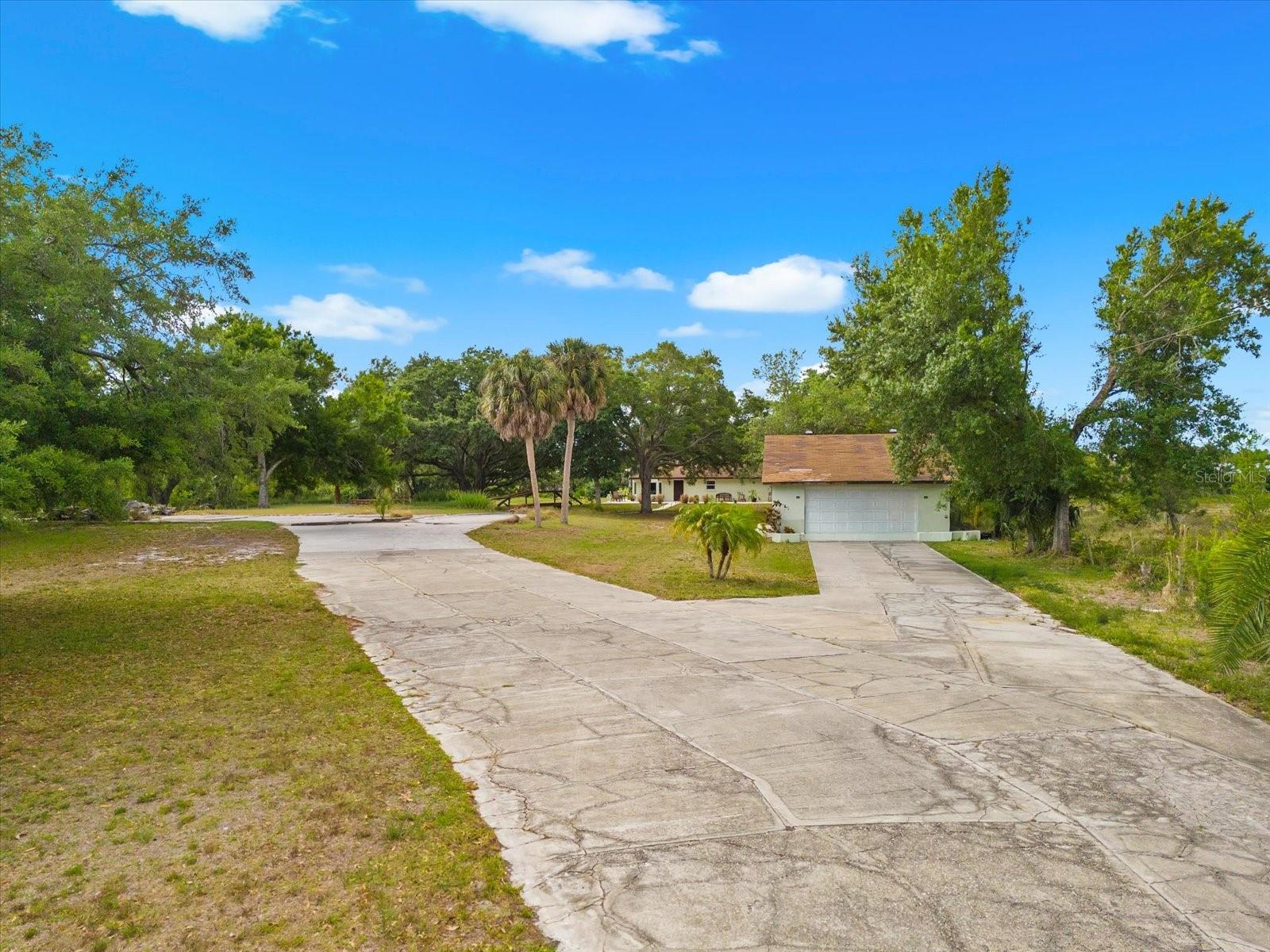 2900 CURRY LN