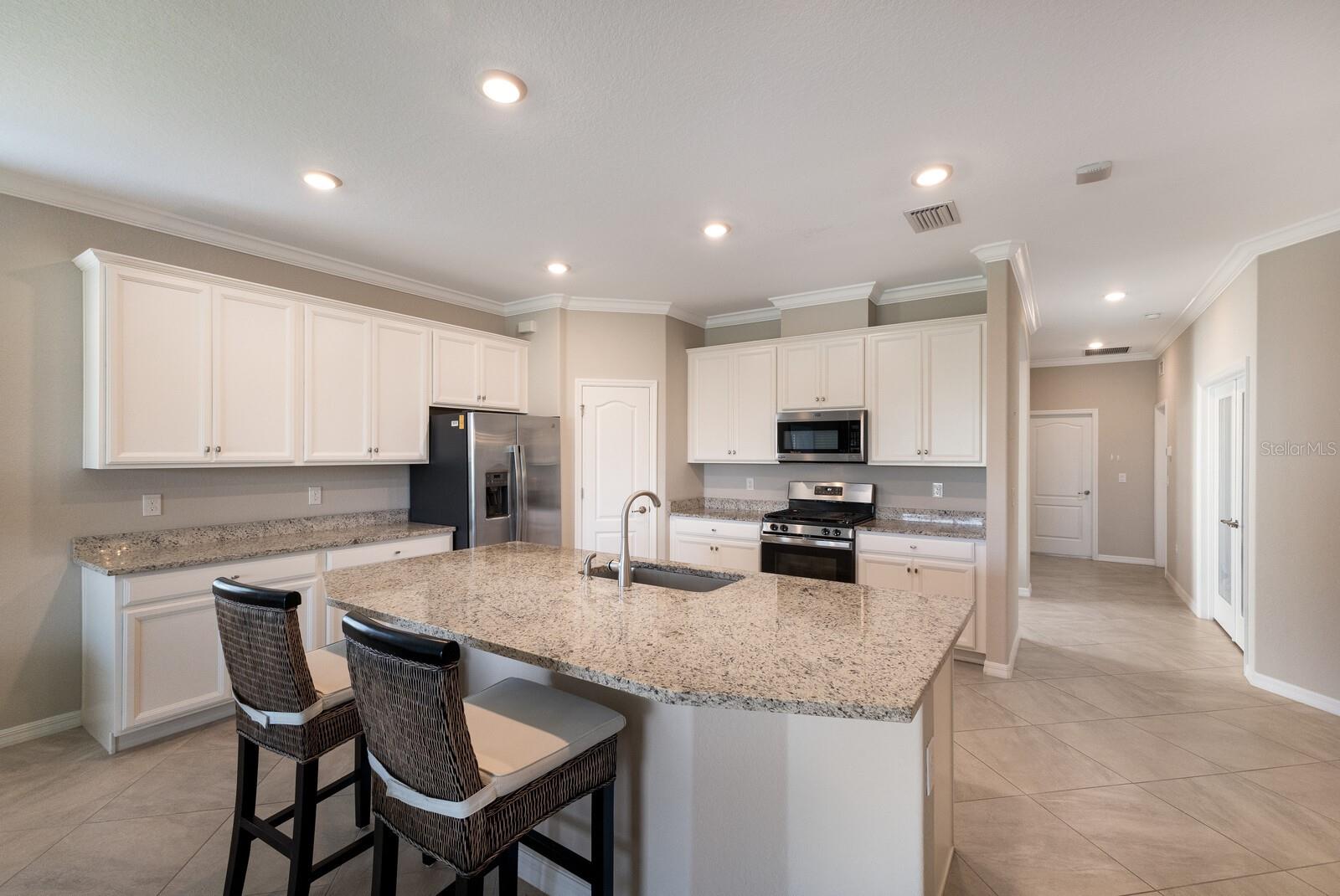 2532 AVOLET CT
