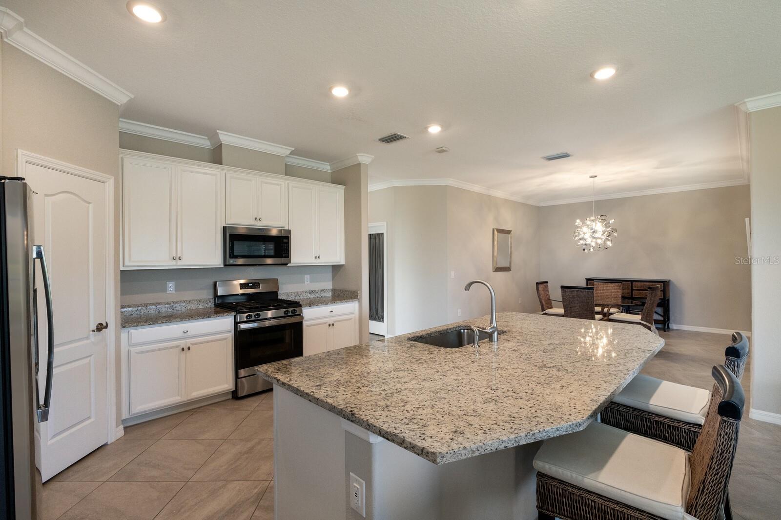 2532 AVOLET CT