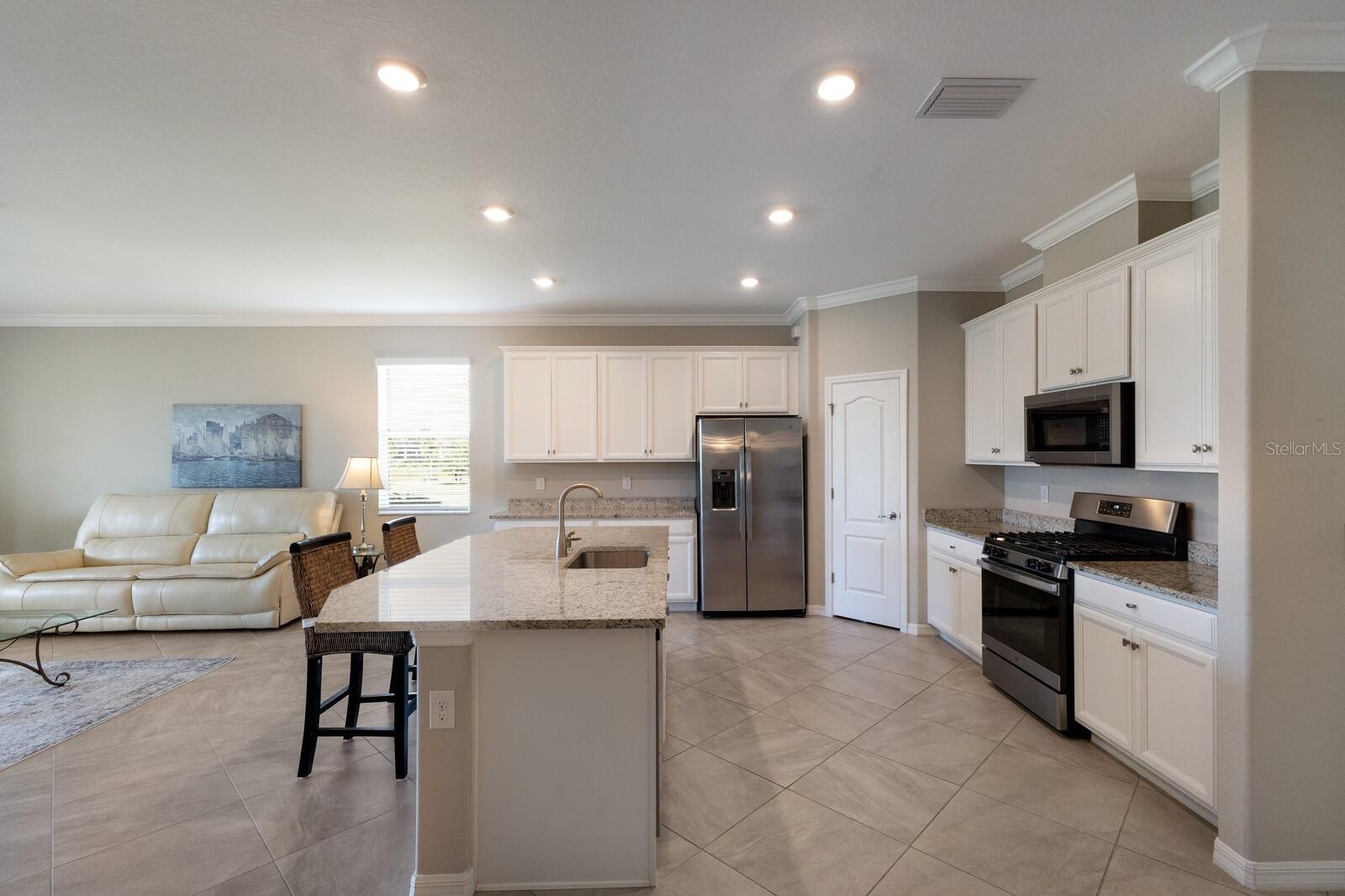 2532 AVOLET CT