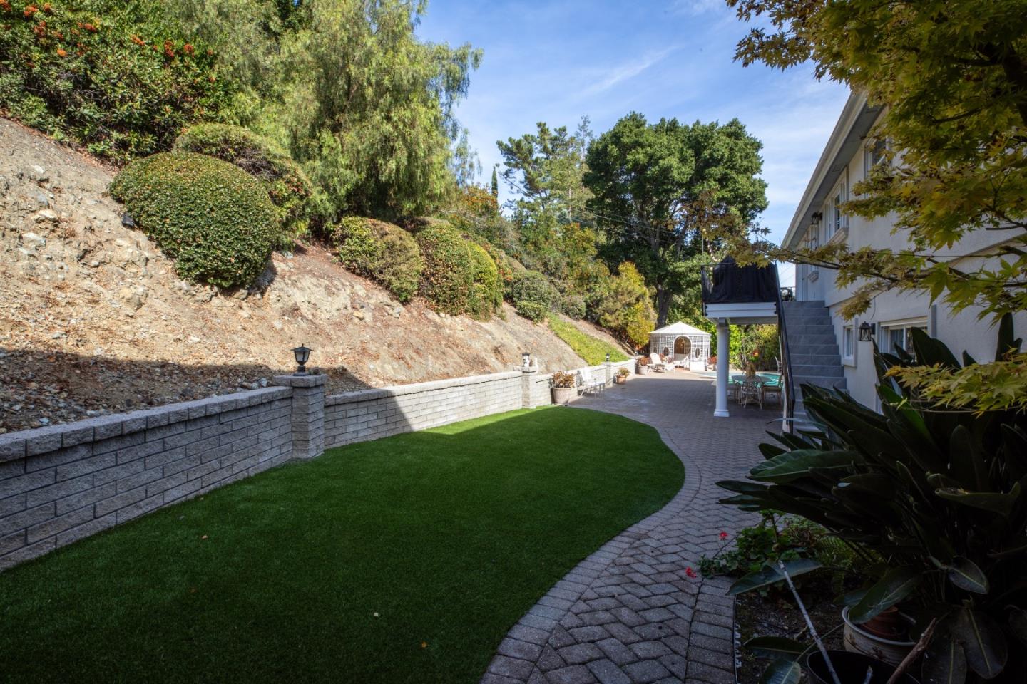 1009 Silver Hill Road