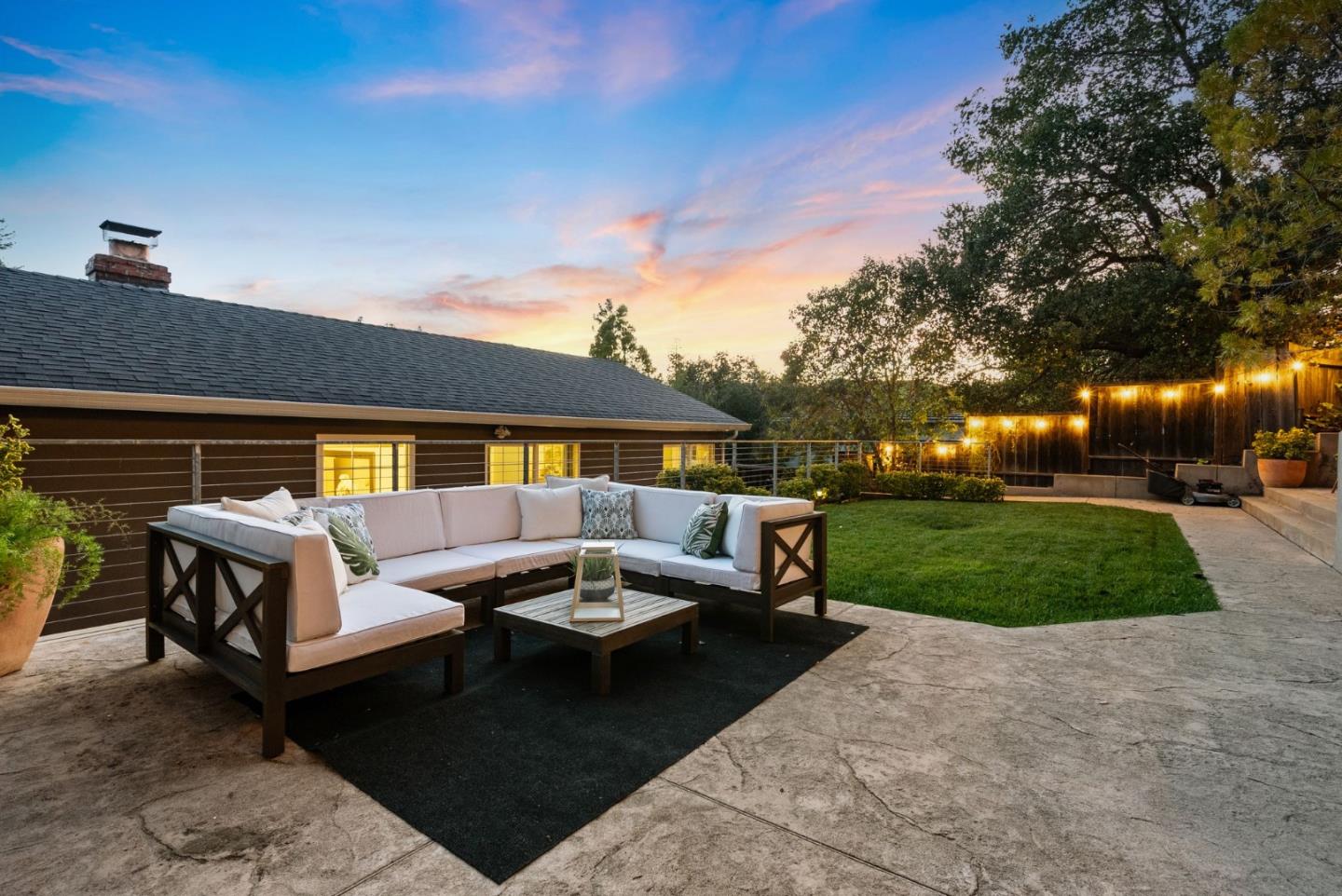 1914 San Carlos Avenue