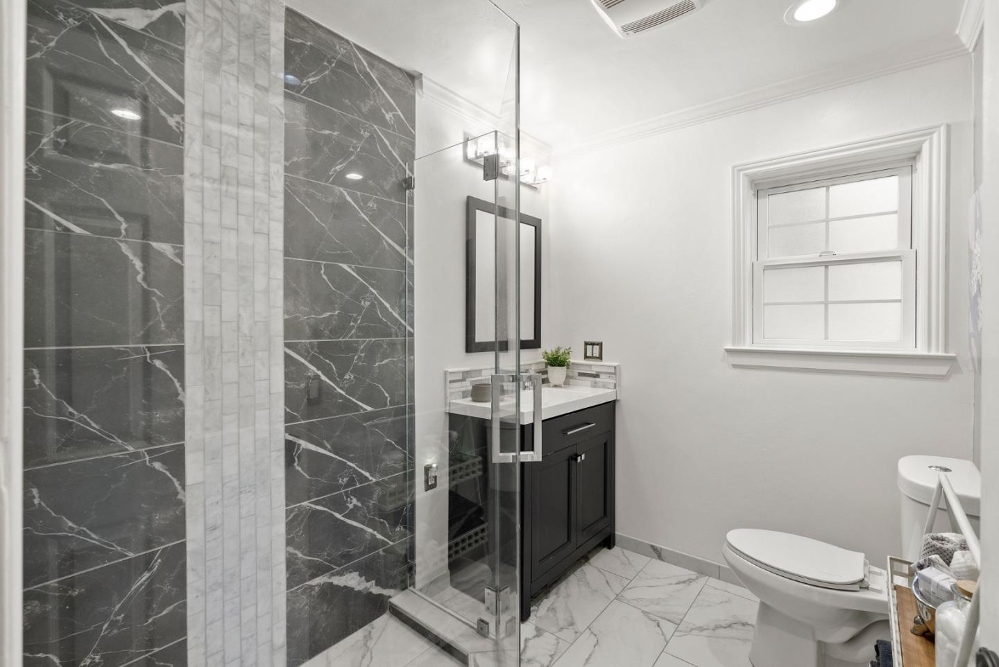 1914 San Carlos Avenue