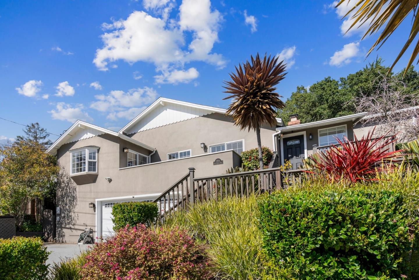 1914 San Carlos Avenue