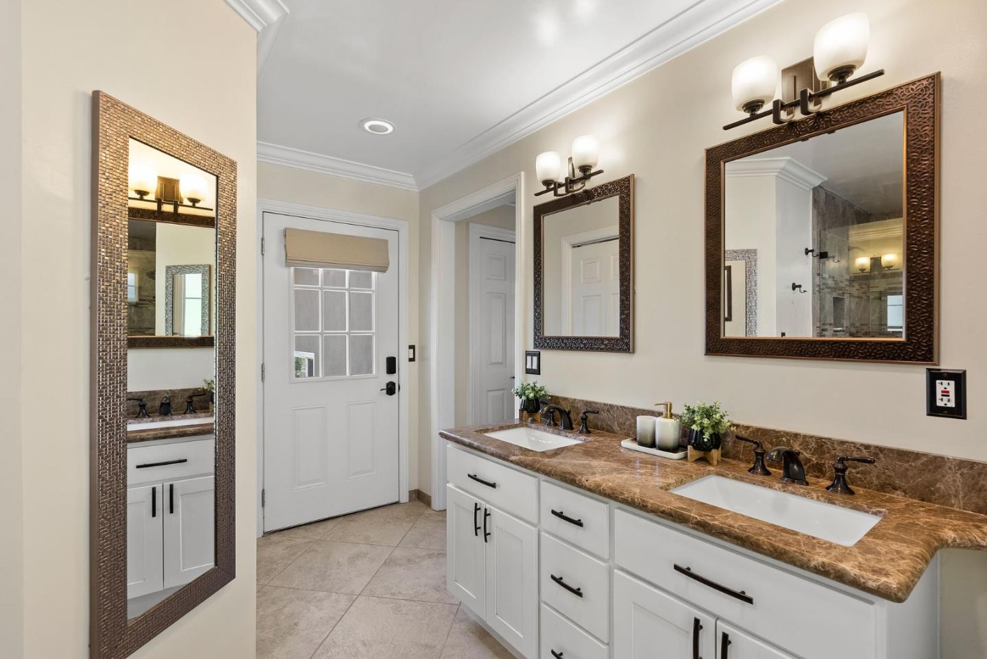 1914 San Carlos Avenue