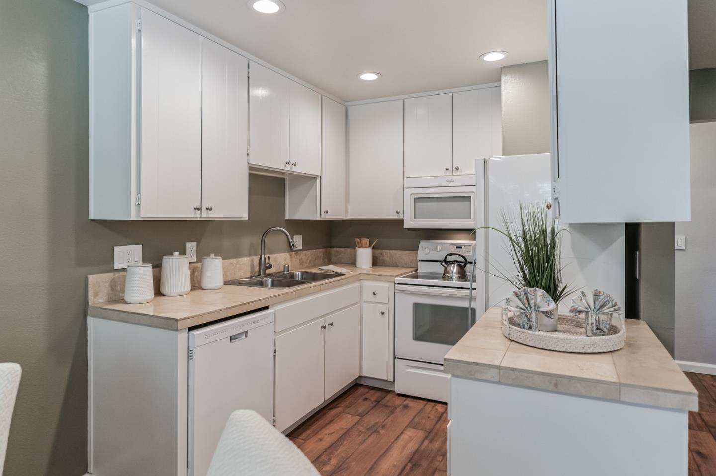 185 Union Avenue 83