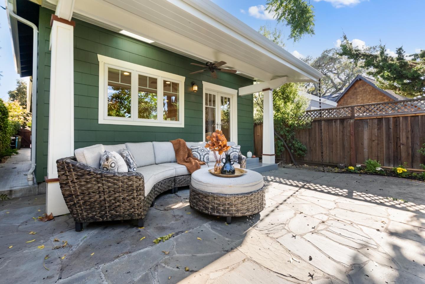 2148 Greenwood Avenue