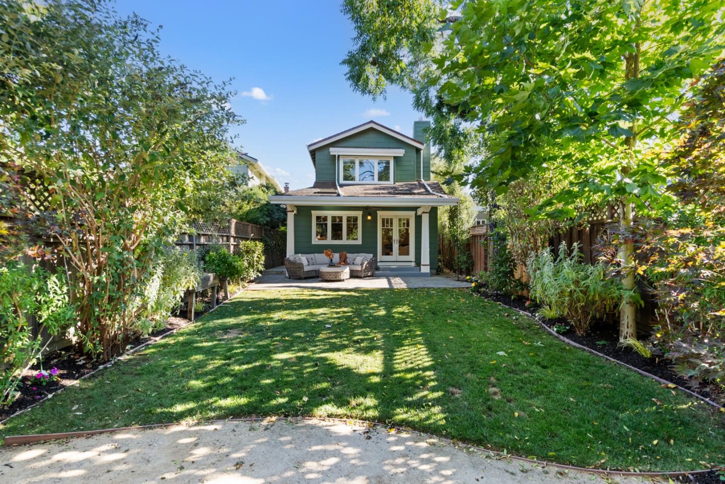 2148 Greenwood Avenue