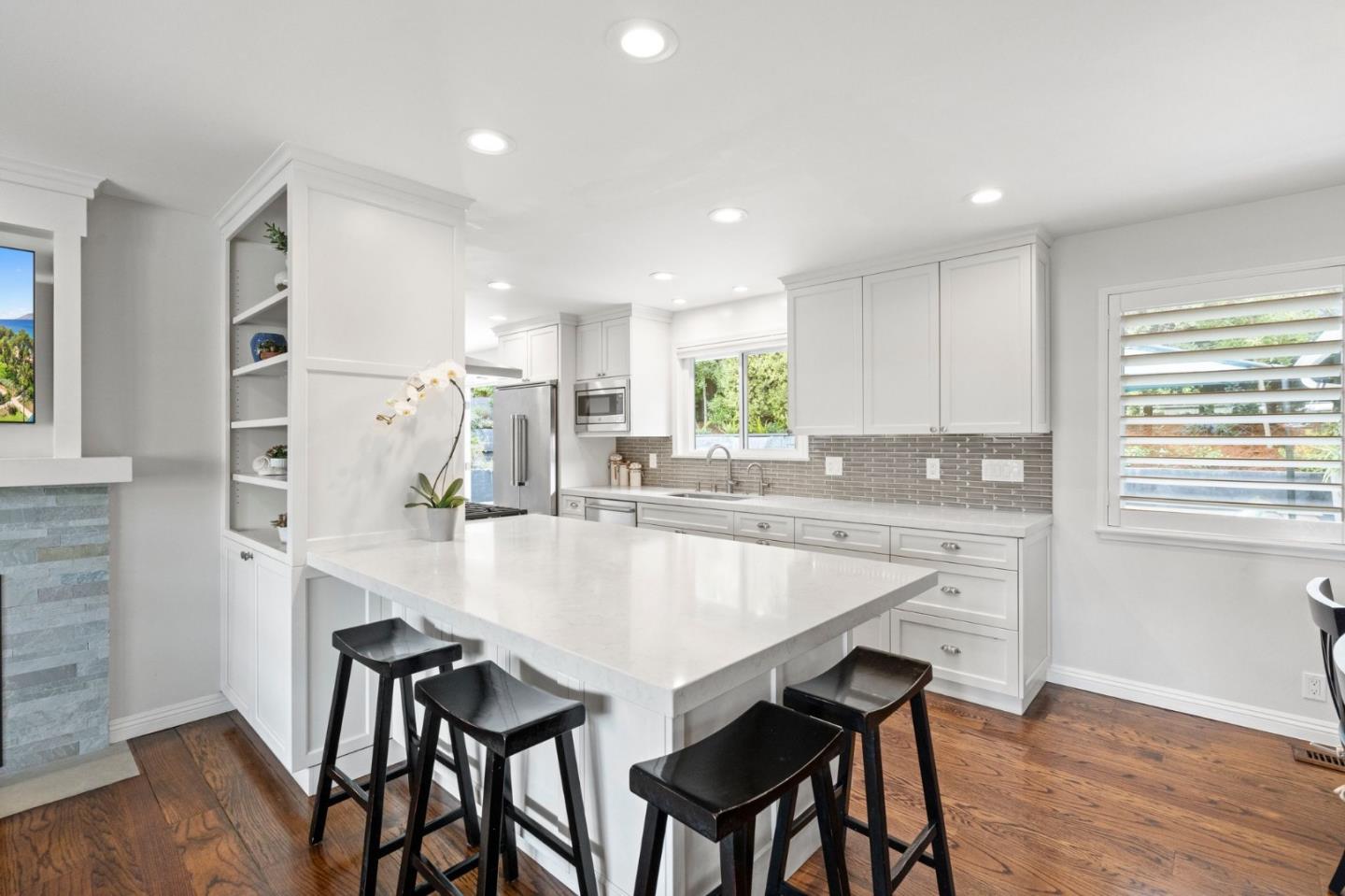 701 Sunset Drive